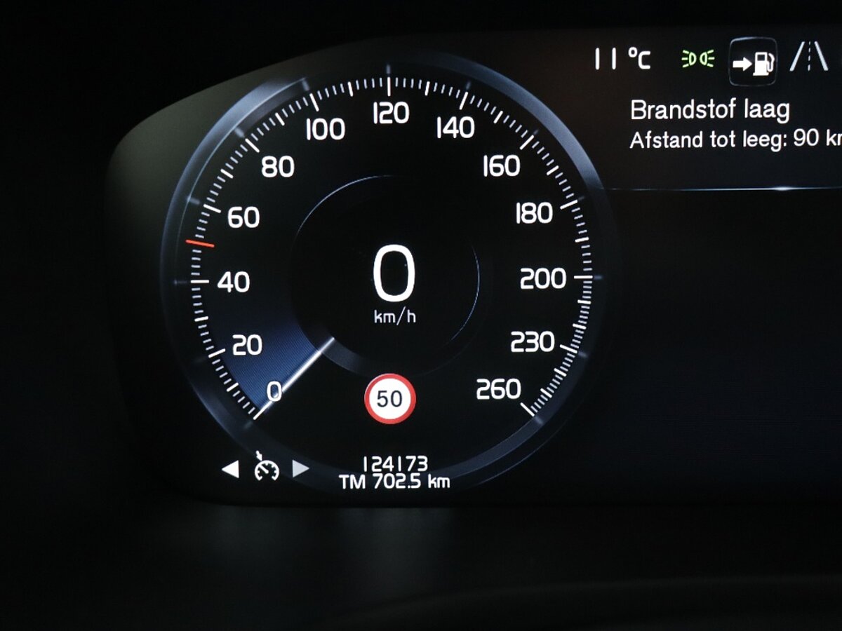 43289141 volvo v60 2 0 t4 momentum stoelverwarming trekhaak 72