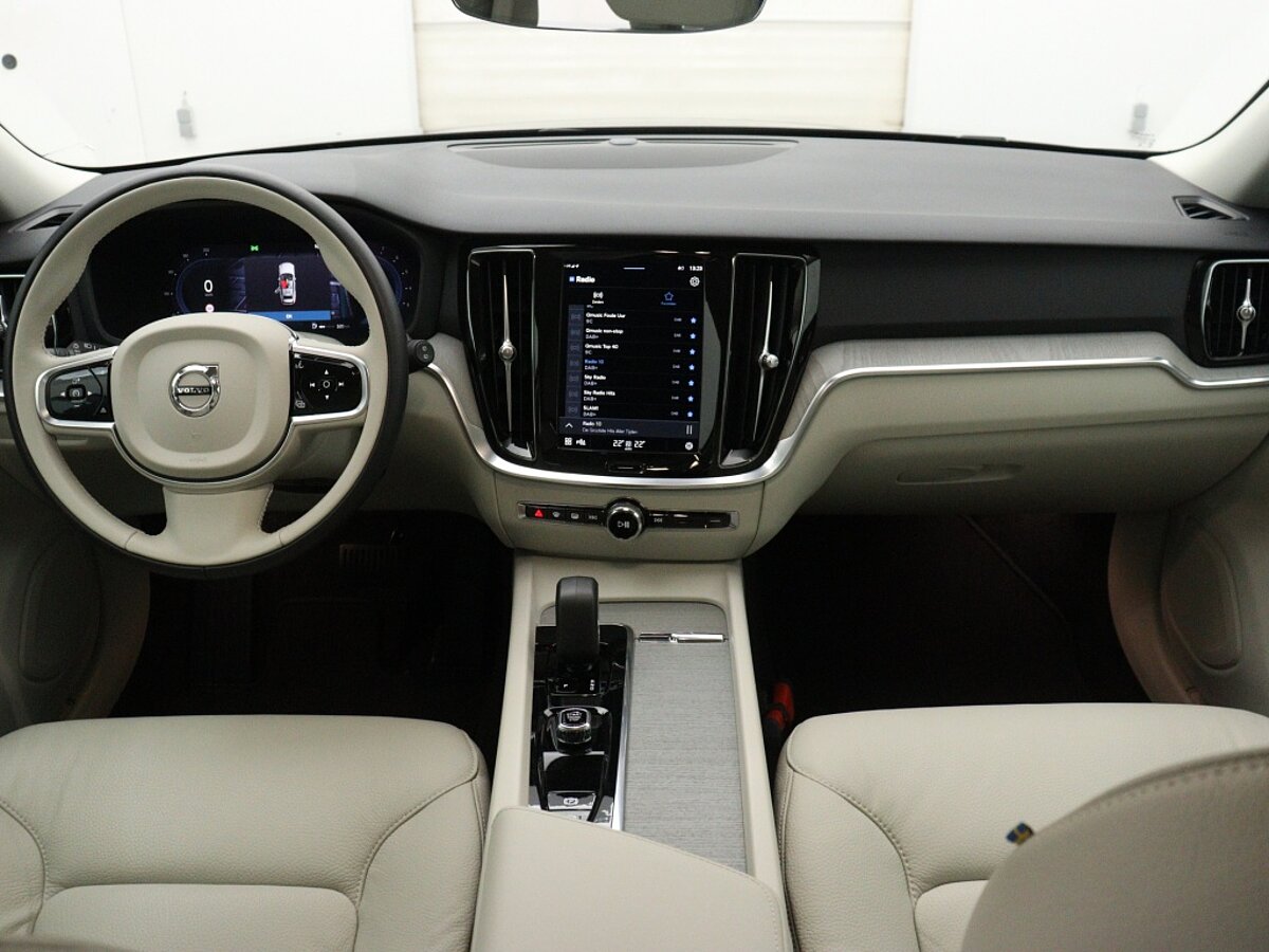 44271025 volvo v60 2 0 b5 cross country awd 6 02