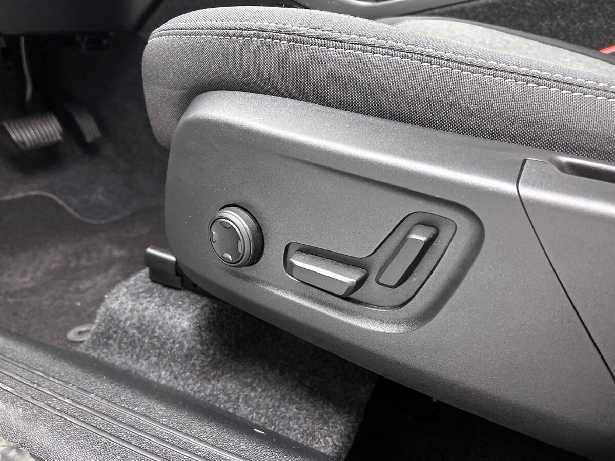 47460046 volvo xc40 2 0 b4 plus dark memory seats trekhaak climate pack 54