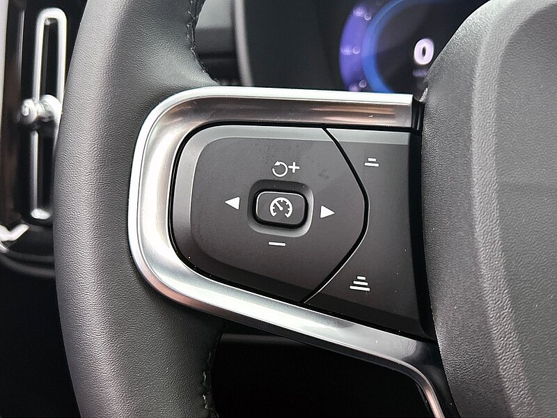 48515763 volvo xc40 b3 dark nubuck pano climate pack pilot assist memory s 6 05