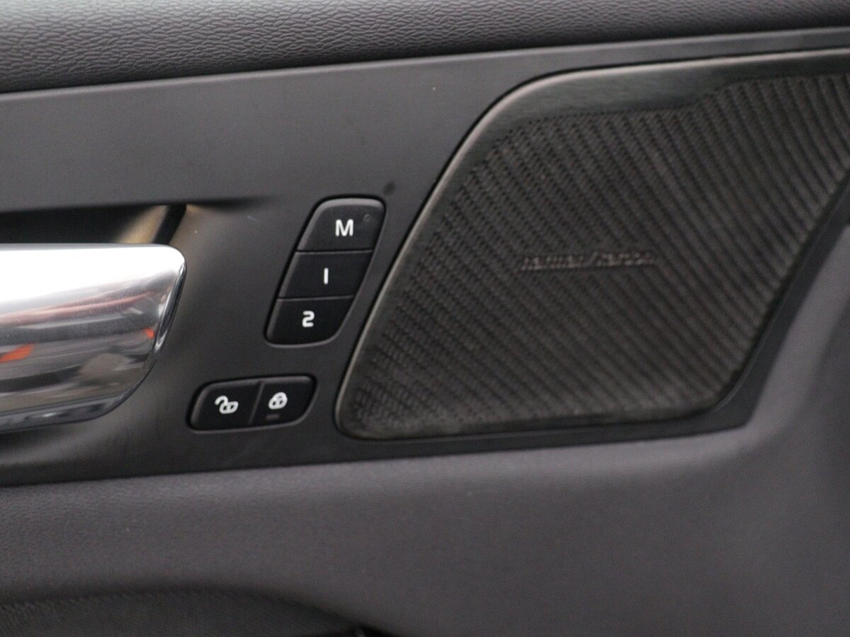 43612700 volvo xc60 2 0 recharge t8 r design 360ao camera harman kardon head up 93fedd