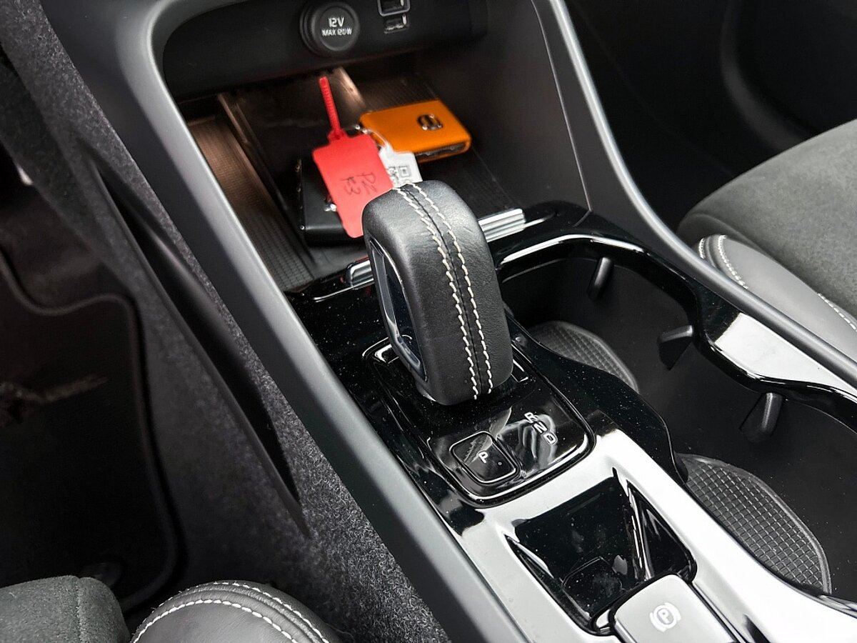 46166408 volvo xc40 1 5 t4 r design 360 camera trekhaak dab 9 06