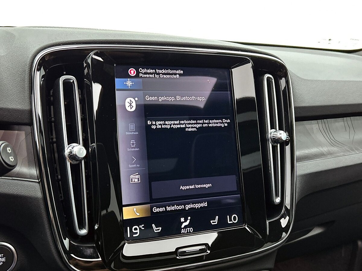 47093947 volvo xc40 1 5 t4 ultimate bright pilot assist trekhaak panoramadak 03