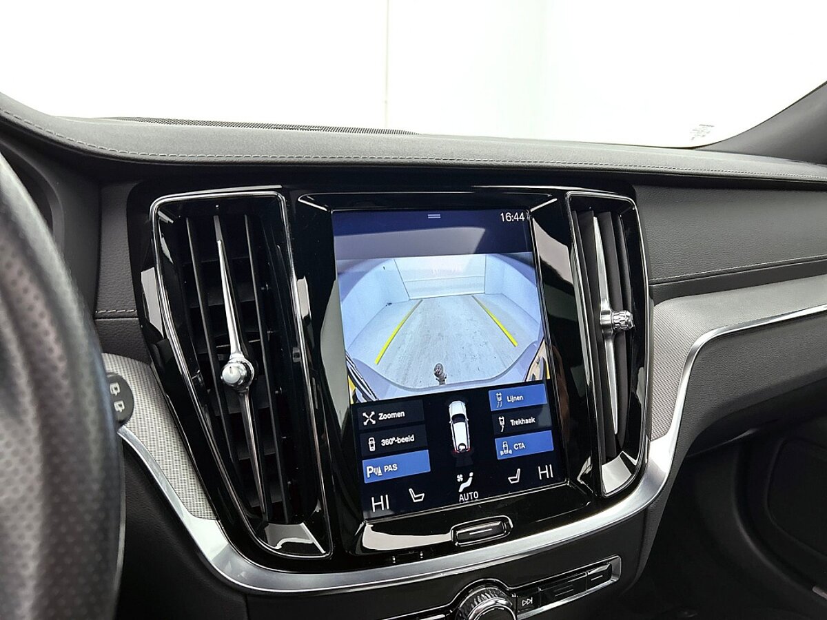 48741197 volvo v60 t6 awd 20 inch pano stoelventilatie 360 styling kit 46