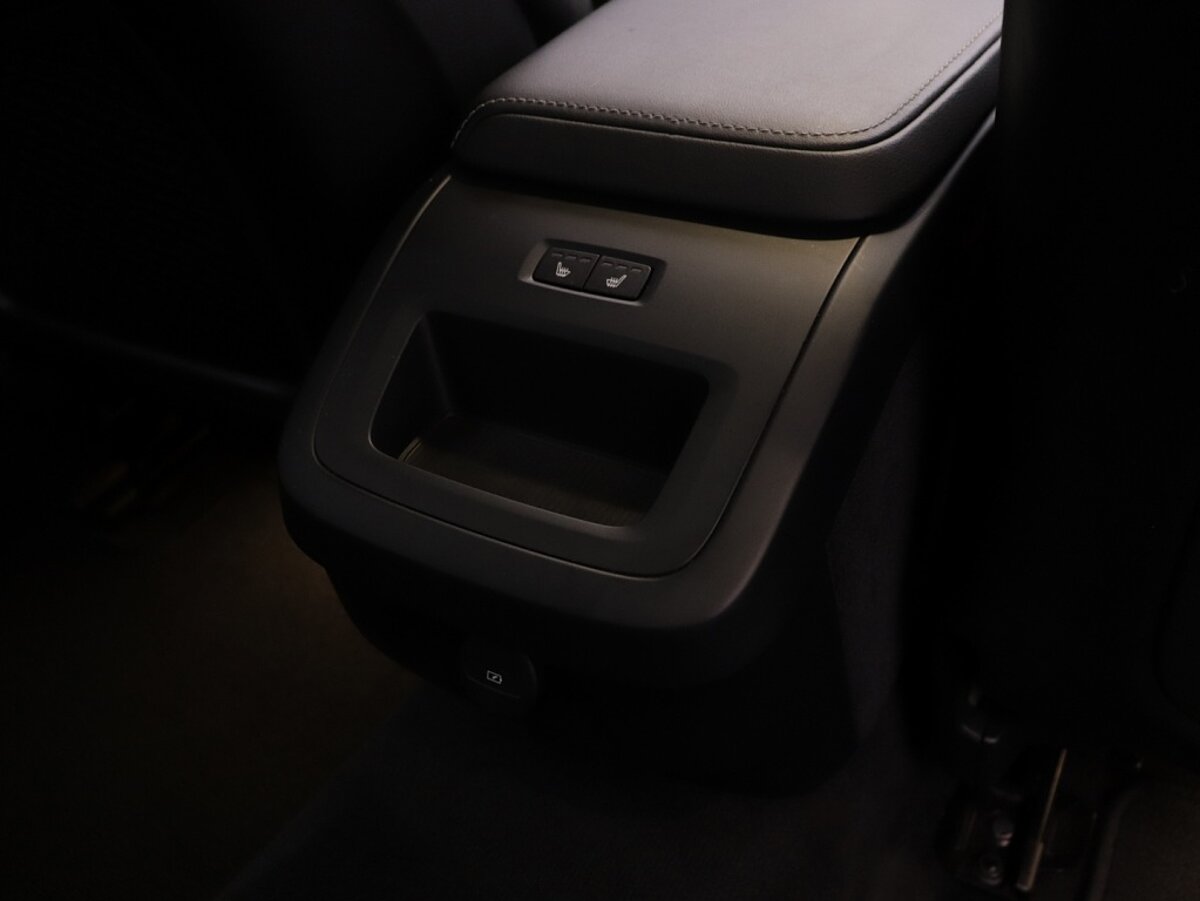 35143990 volvo v60 2 0 b3 plus dark 71