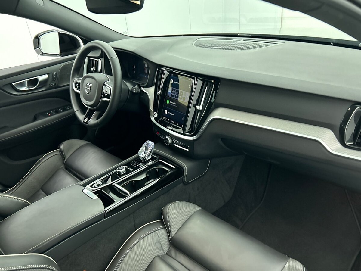 46737831 volvo v60 2 0 t6 awd plus dark 360a camera trekhaak panoramadak 58