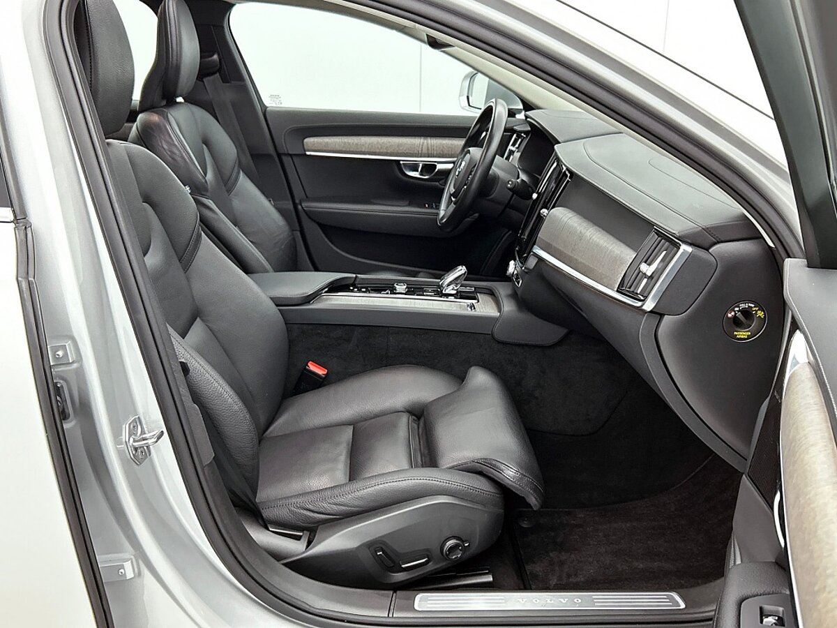 49296312 volvo v90 b4 inscription panoramadak 01