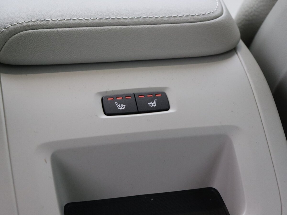 41464877 volvo xc60 2 0 t6 awd ultimate bright e11bd9