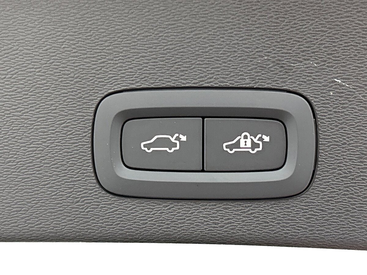 46536156 volvo ec40 extended range plus black edition 82kwh 90