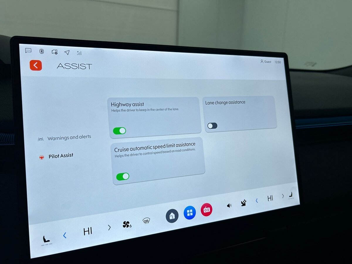 46691496 lynk co 08 more 345 pk 200km phev full option dealer demo 19