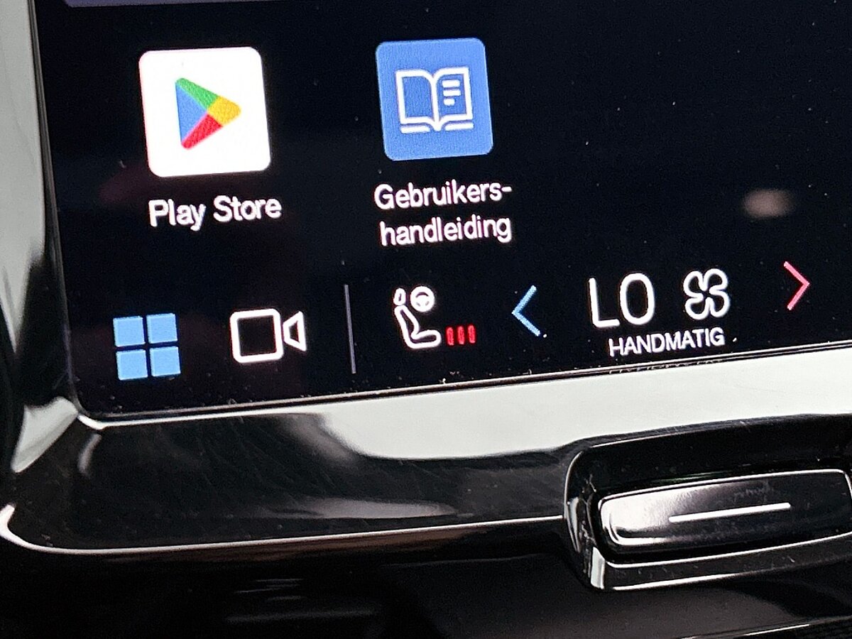 48074455 volvo xc60 2 0 t6 awd plus dark trekhaak leder panorama dak 9 05