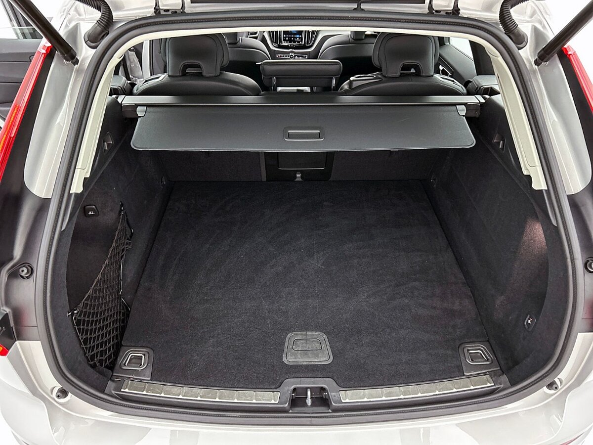 49002623 volvo xc60 2 0 t6 plus dark trekhaak 360a camera panoramadak 34