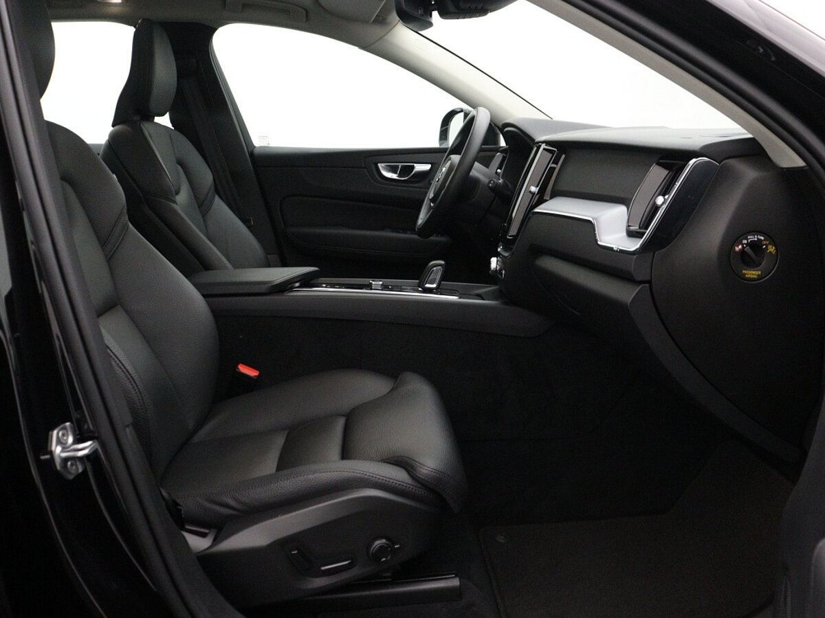 42147216 volvo xc60 2 0 b5 momentum exclusive 360 camera h k panorama dak 03