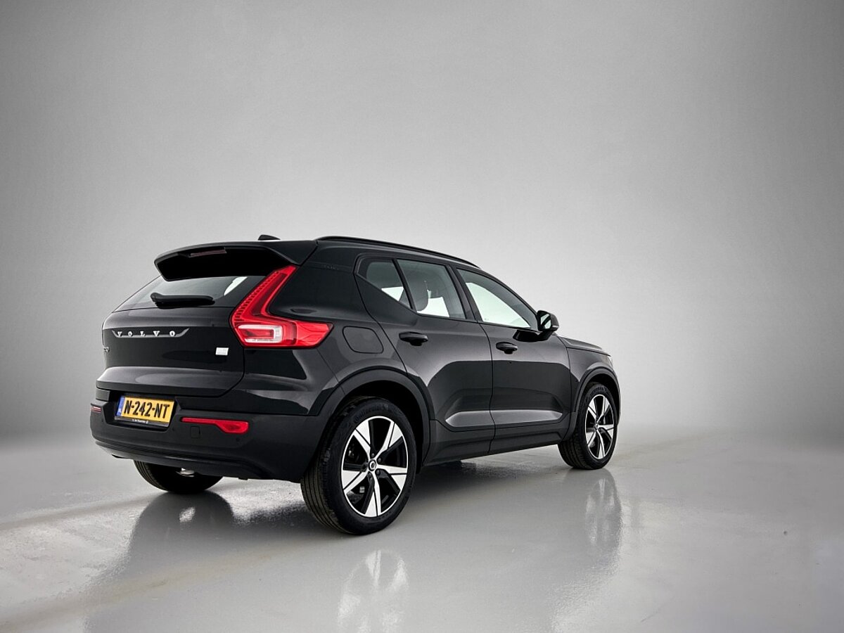 44515469 volvo xc40 t4 recharge r design adaptive cruise stoelverwarming 4 02