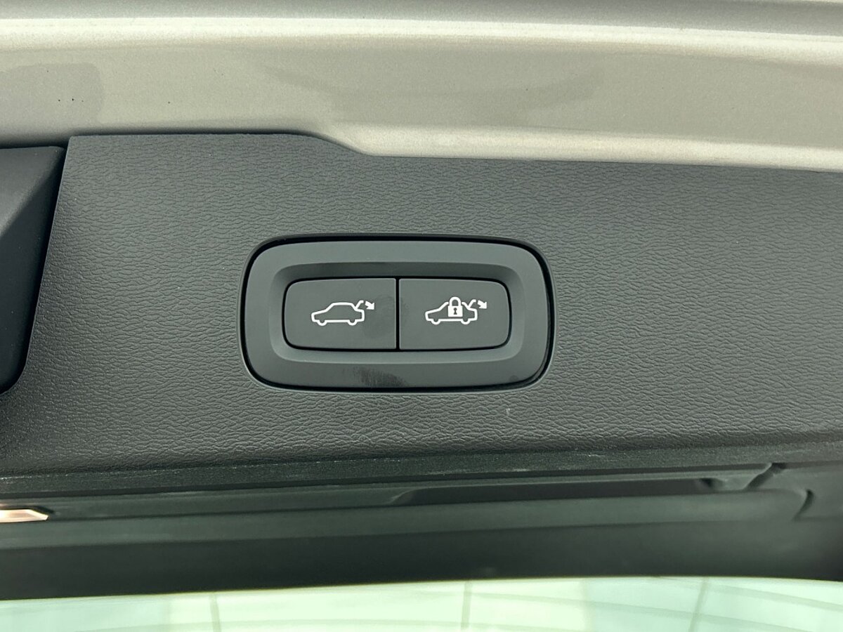 46737831 volvo v60 2 0 t6 awd plus dark 360a camera trekhaak panoramadak 61