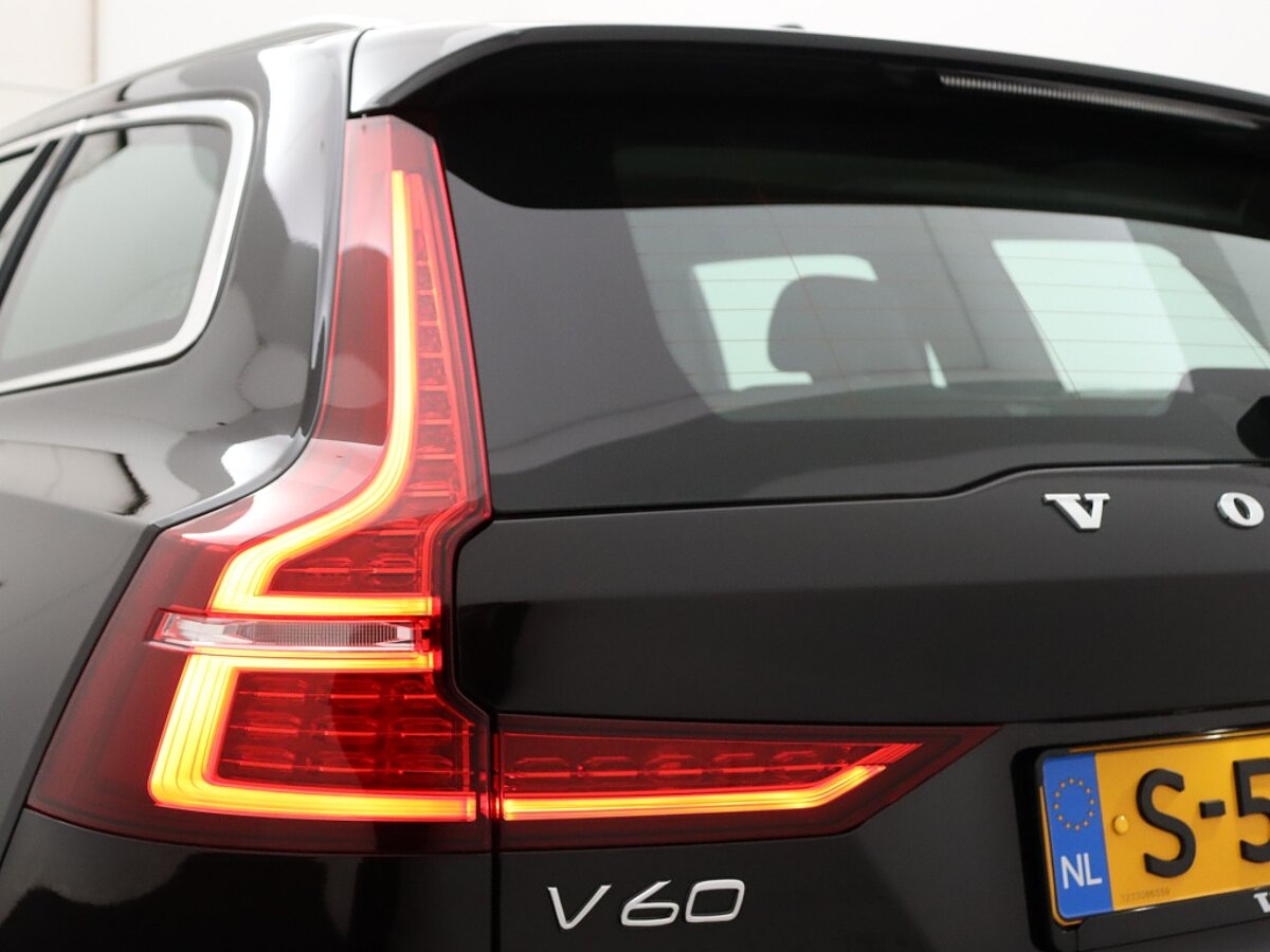 35752167 volvo v60 2 0 b4 plus bright c2f289