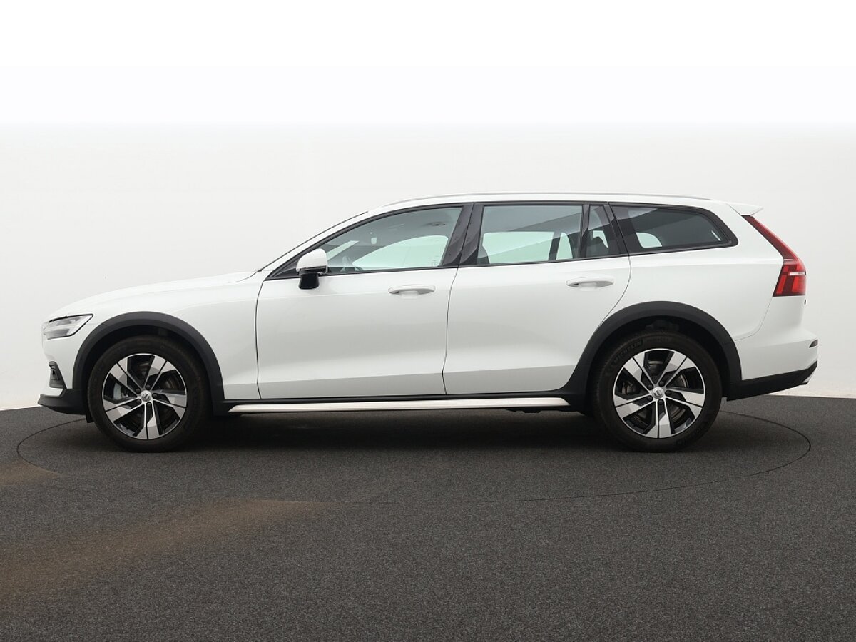 36116605 volvo v60 cross country 2 0 b5 250 pk awd 24 maanden select garantie 2 07