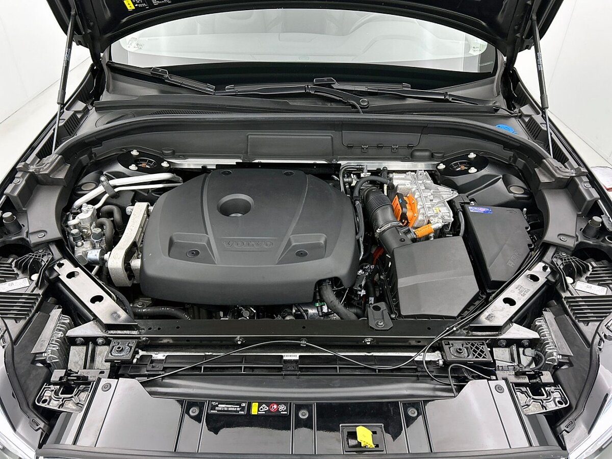 49419930 volvo xc60 t8 bright pano 20 inch long range 360 pilot assist 54