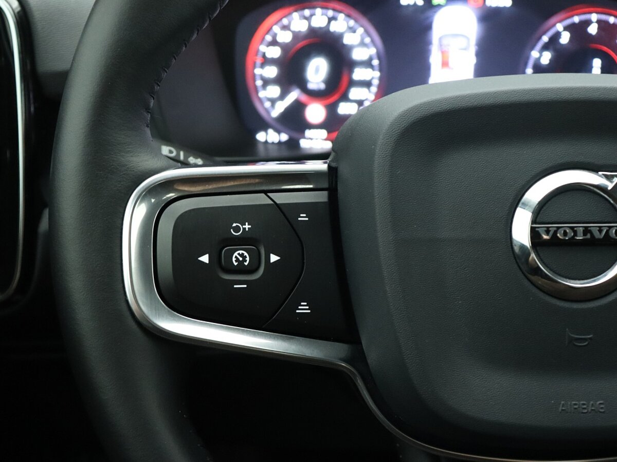 34948997 volvo xc40 1 5 t3 momentum pro lichtmetalen velgen elec achterklep cbc362