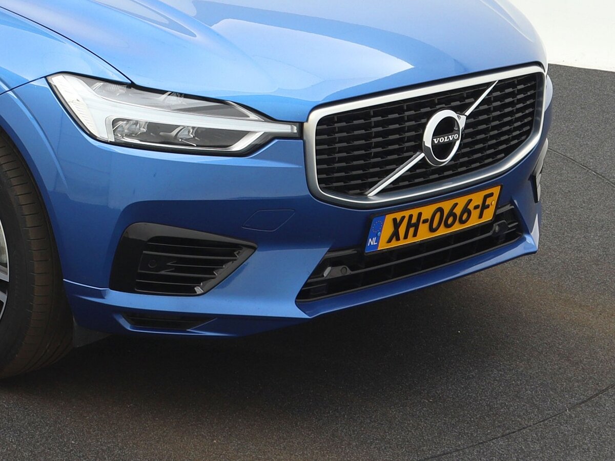 35611200 volvo xc60 2 0 t8 awd r design panorama dak 87