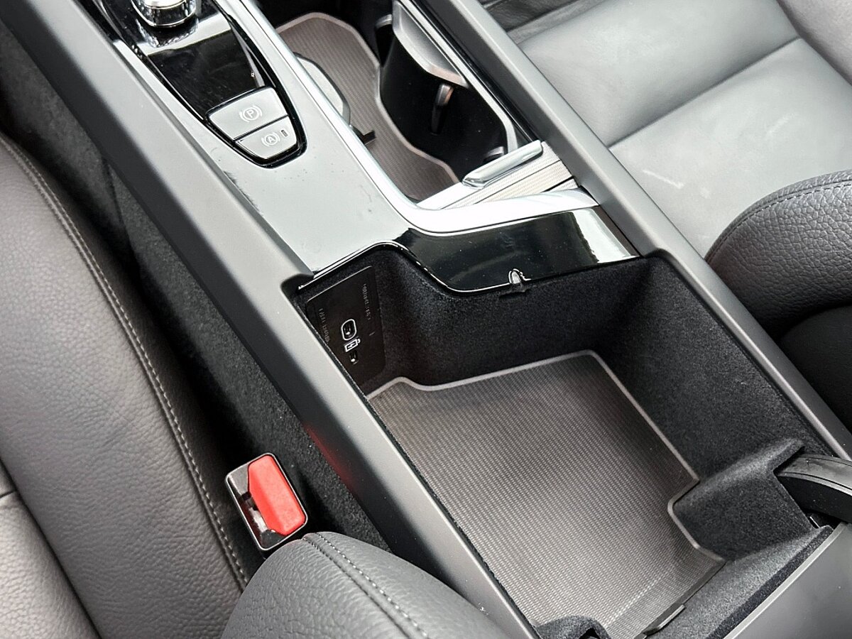 47302628 volvo xc60 2 0 t6 awd plus dark ledere bekleding trekhaak panoramisch 32