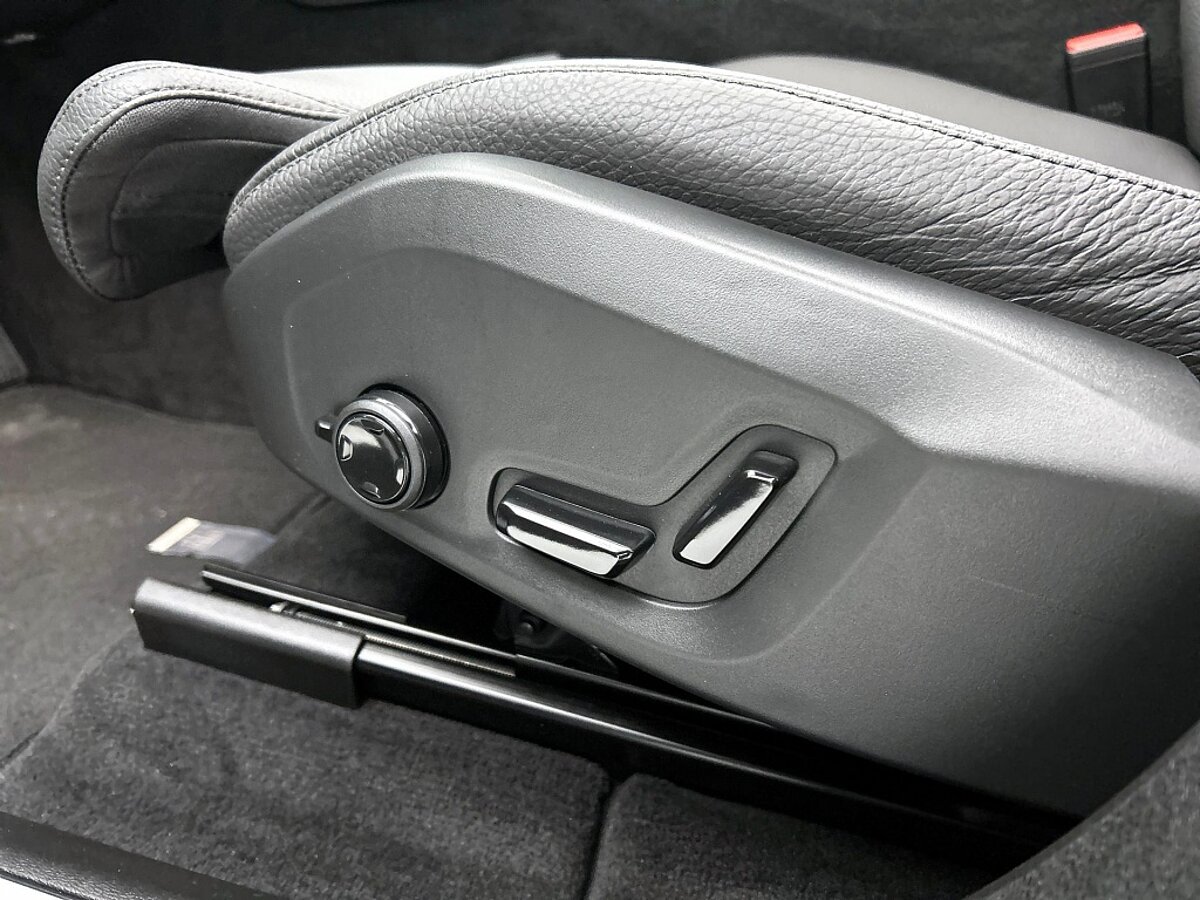 49302489 volvo xc60 2 0 t6 awd ultra dark 69