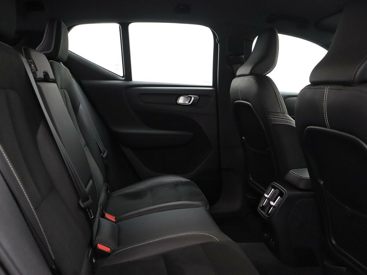 34255172 volvo xc40 p8 recharge awd r design memory seats draadloze lader warmte 60