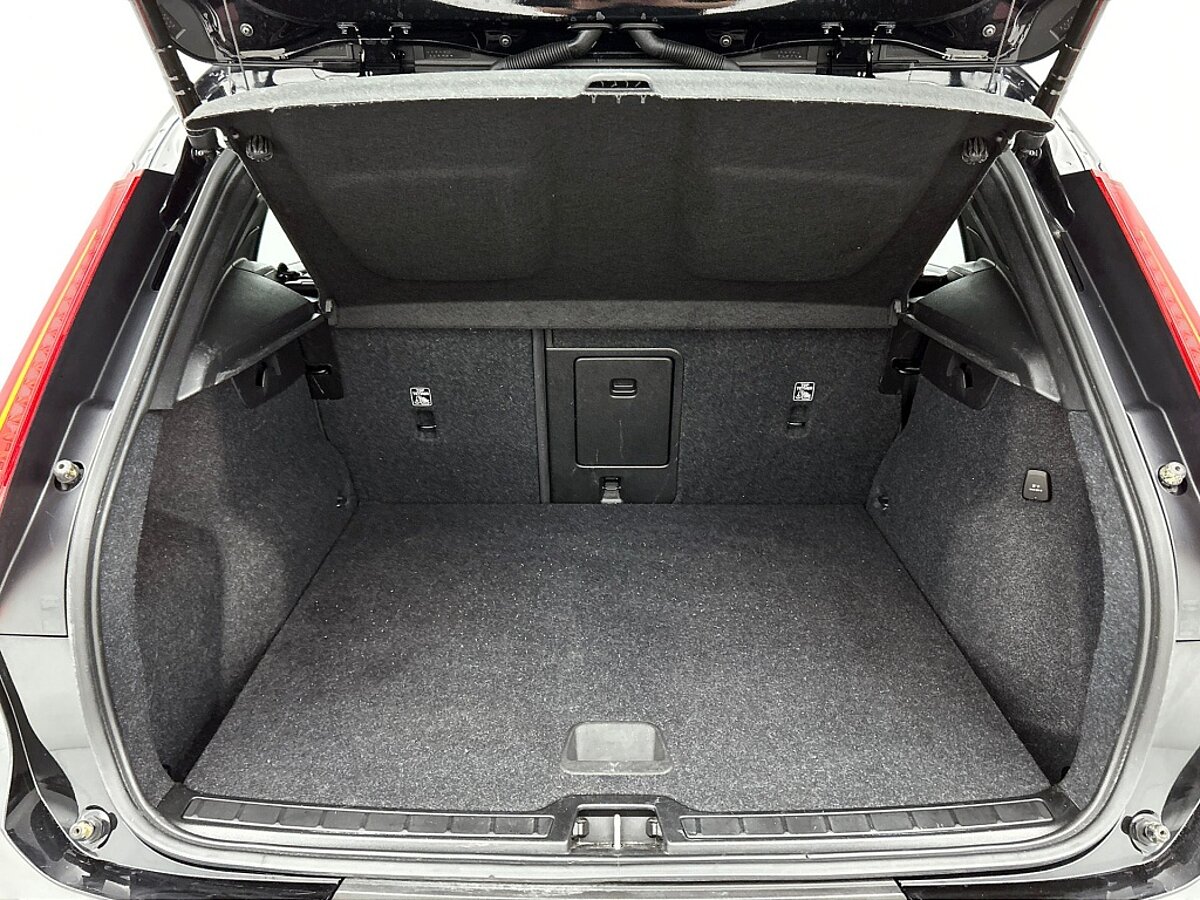 46647302 volvo xc40 1 5 t5 plus dark 04