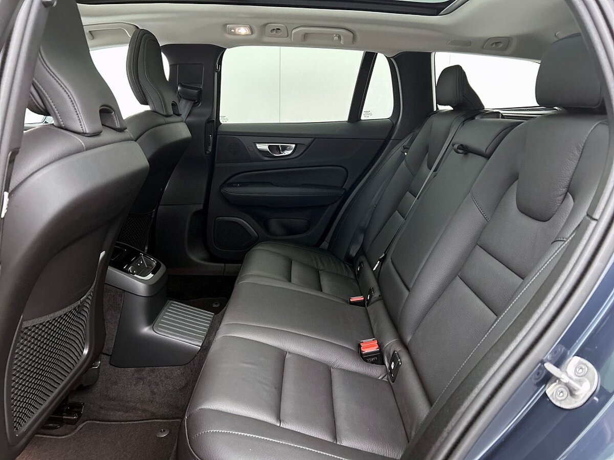 49250153 volvo v60 2 0 t8 awd ultra dark trekhaak panorama dak leder 66