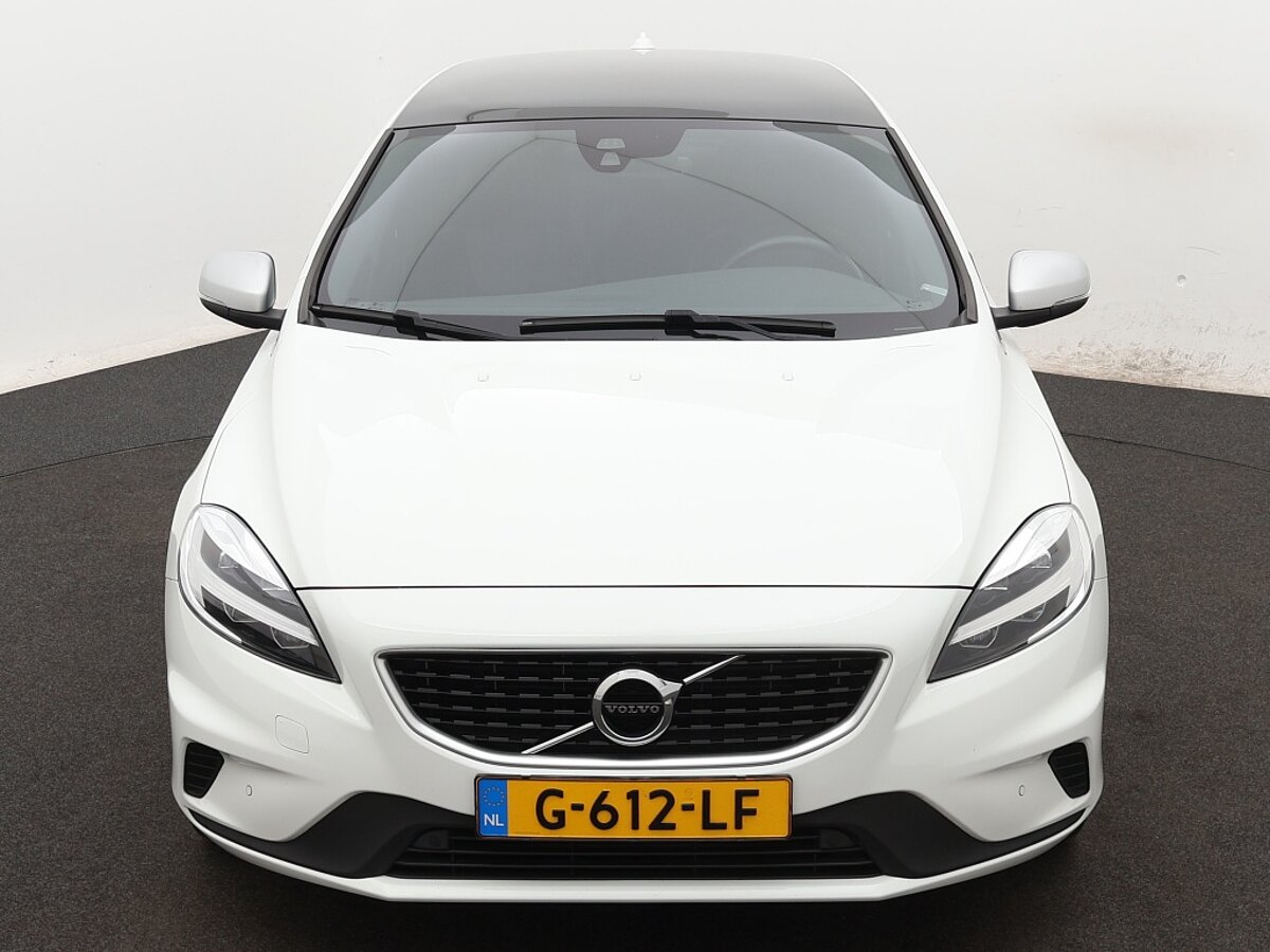 35952887 volvo v40 1 5 t3 polar sport 8 03