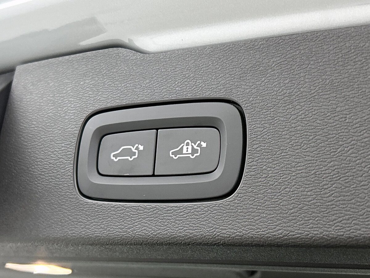 47443693 volvo v60 2 0 t6 plus dark trekhaak sport leder 360 blis pilot 86