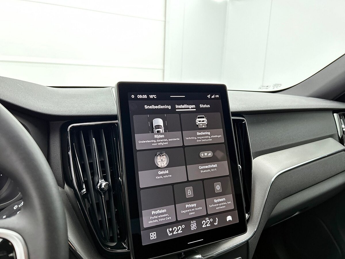 49427839 volvo xc60 t6 plus black edition nieuw voorraad onyx black nappa op 7 01