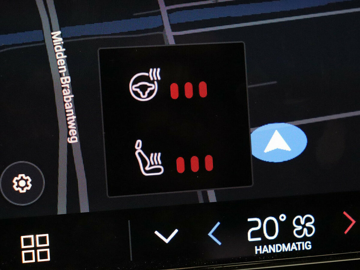 34255172 volvo xc40 p8 recharge awd r design memory seats draadloze lader warmte 72