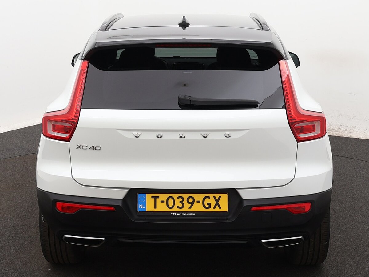 34675392 volvo xc40 1 5 t5 te r design 9 04