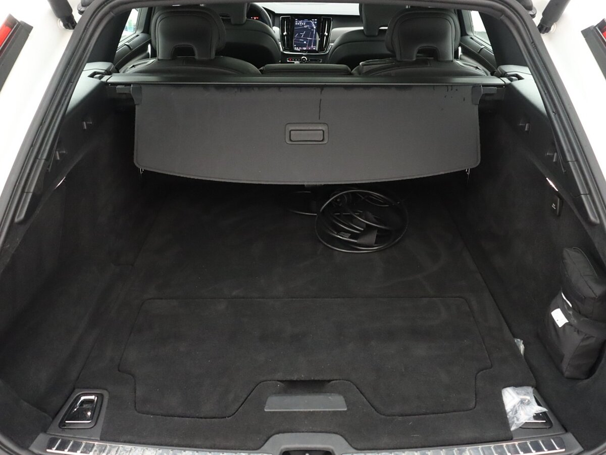 35574350 volvo v90 2 0 t6 awd r design ea1a28