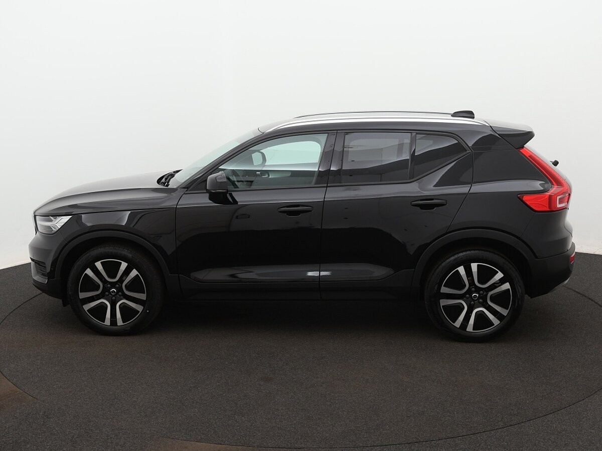 35574398 volvo xc40 1 5 t3 momentum pro 2 01