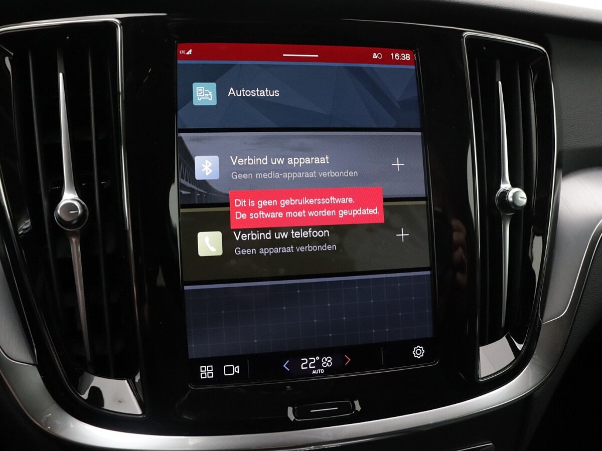 41451649 volvo v60 cross country 2 0 b5 awd core 6a0606