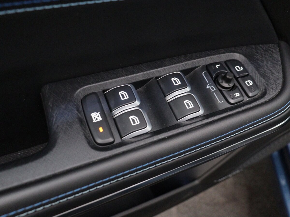 44878677 lynk co 01 1 5 phev 07