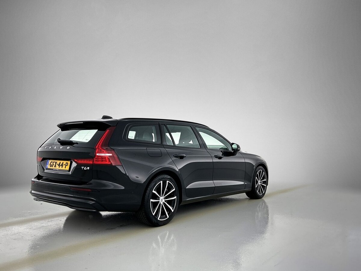 45432830 volvo v60 2 0 t6 dark panorama dak 360 camera trekhaak blis 5