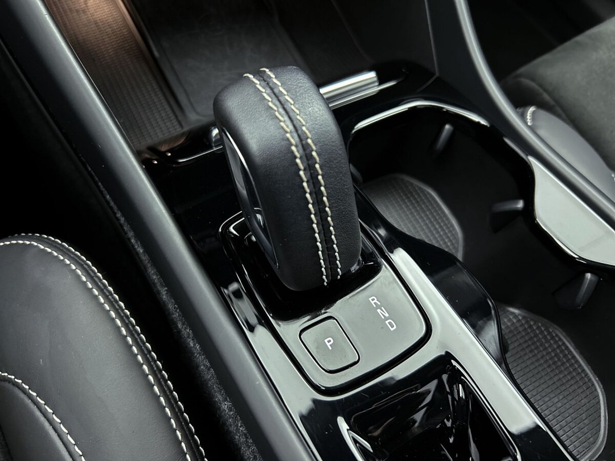 45491777 volvo xc40 1 5 t4 rech r design harman kardon achteruitrijcamera cru 01