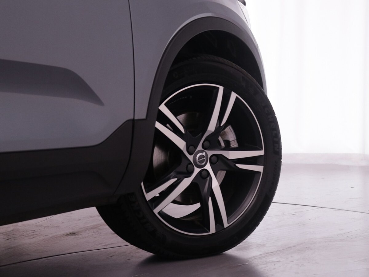 35475620 volvo xc40 2 0 t4 r design b1e63d