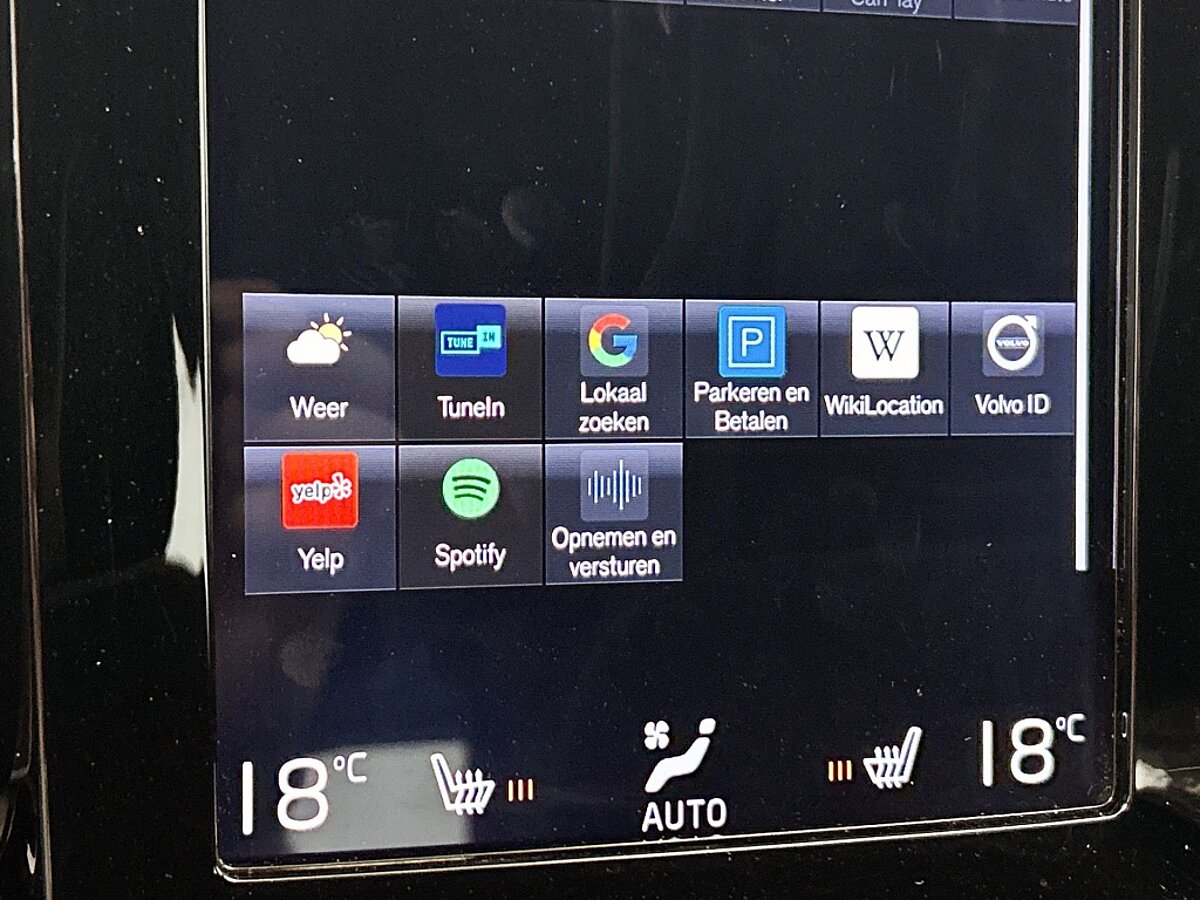 46668342 volvo xc40 2 0 t5 awd r design intro edition 56