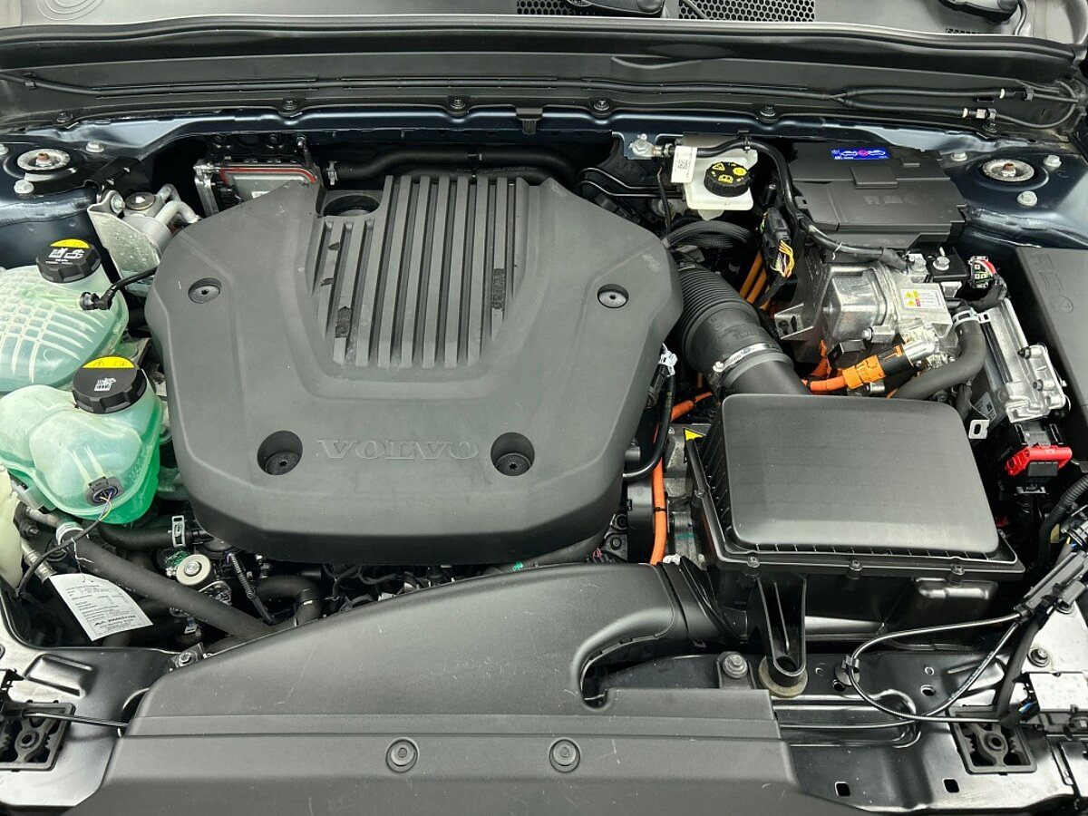 47570518 volvo xc40 1 5 t4 inscription h k getint glas pilot assist leder 95