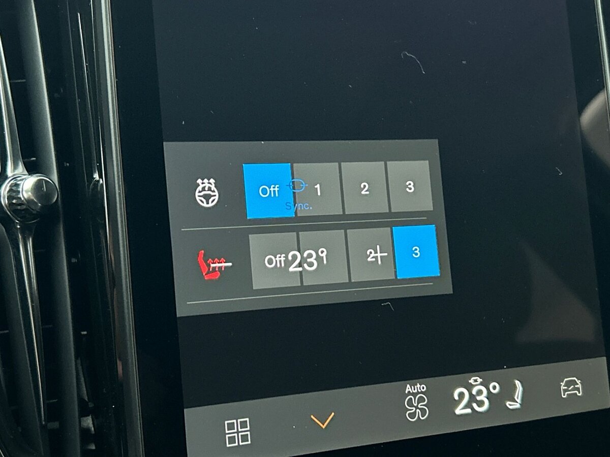 49836584 volvo xc60 t6 plus dark recharge head up panoramadak getint glas 7