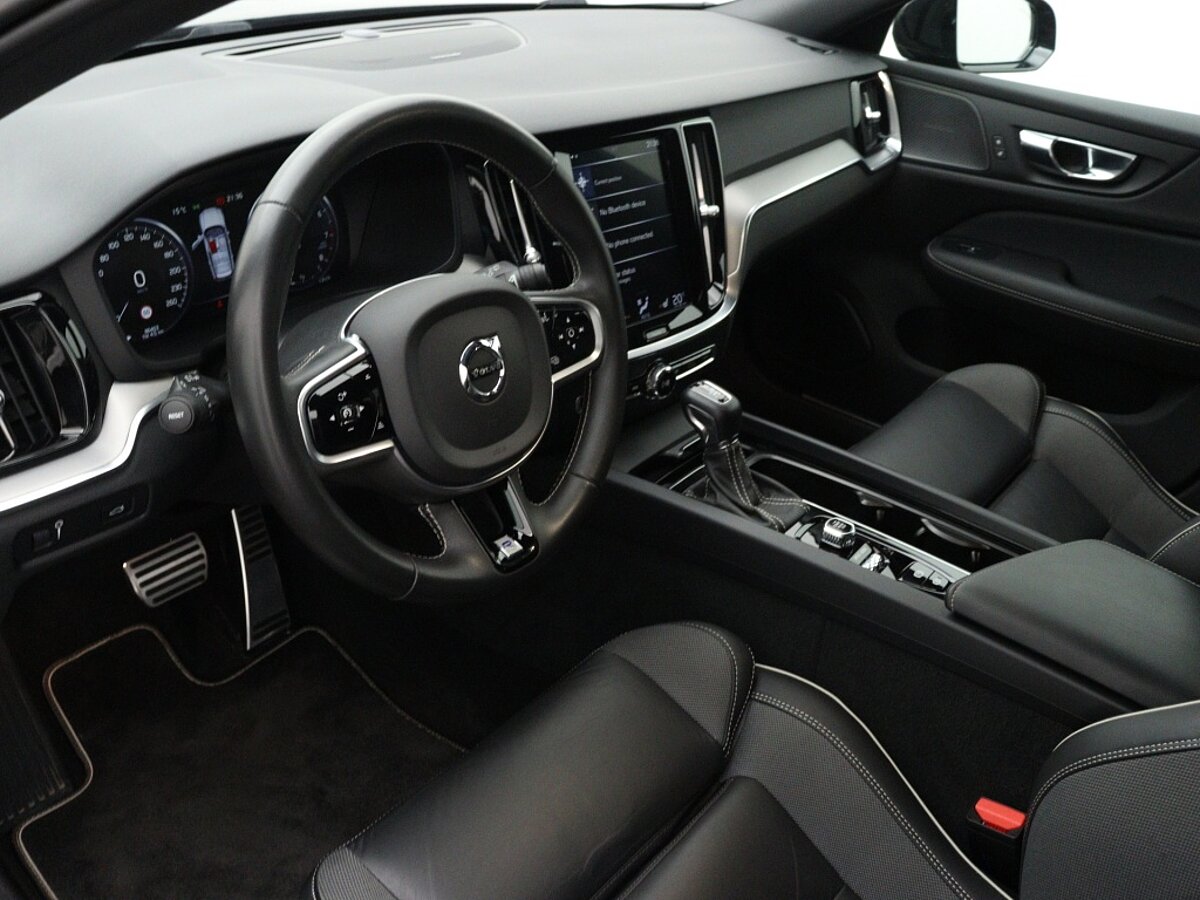 34336335 volvo v60 2 0 t4 r design 4 02