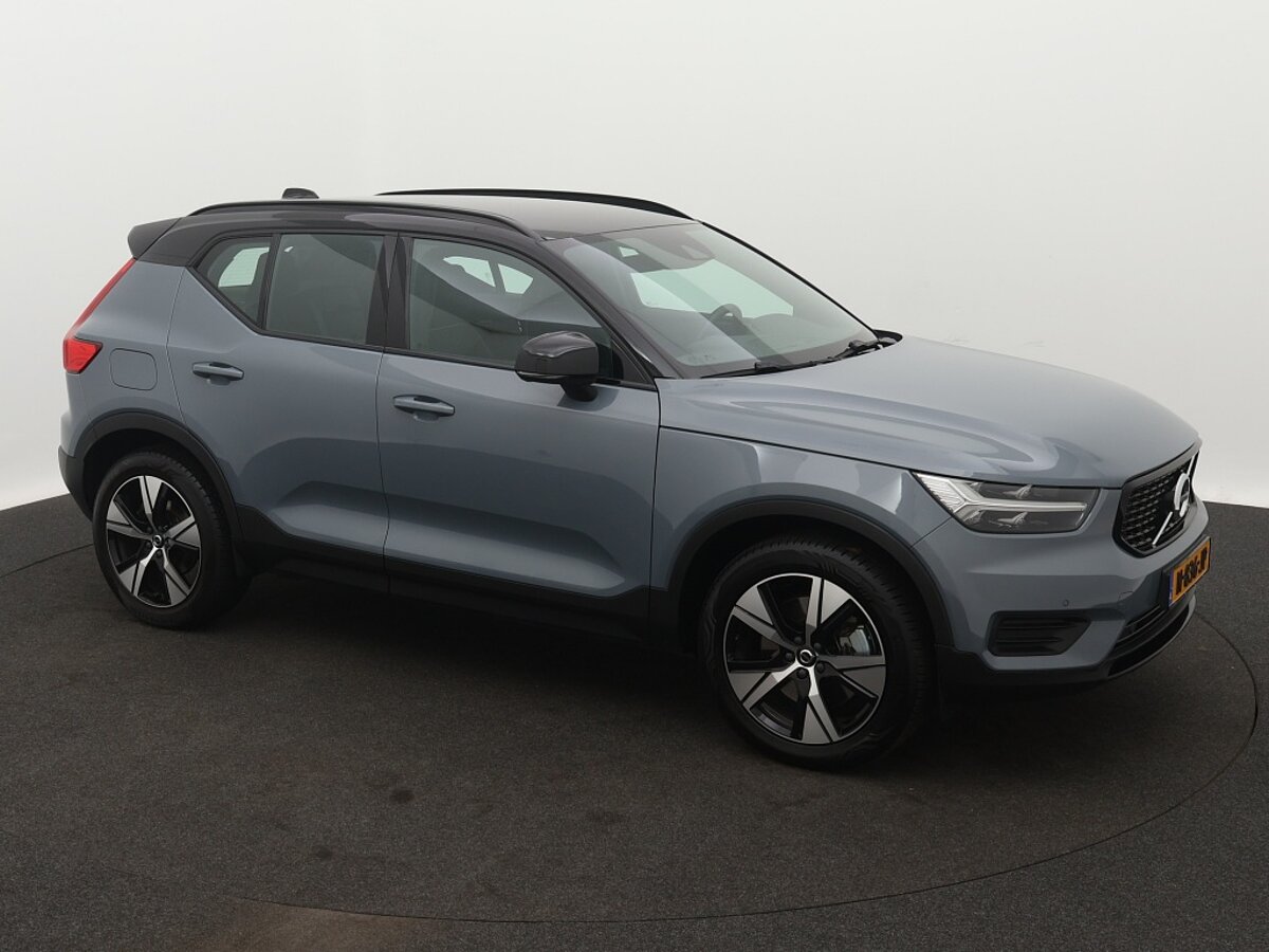 44247367 volvo xc40 1 5 t4 recharge r design 41