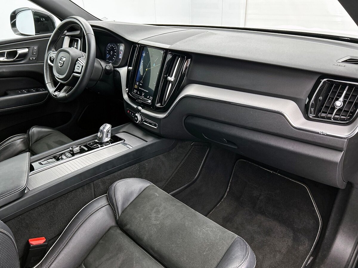 47249816 volvo xc60 2 0 t8 awd r design panoramadak alcantara leder 24