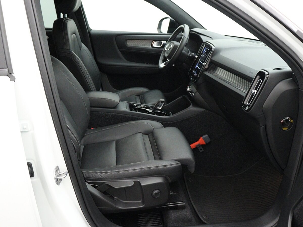 34451055 volvo xc40 1 5 t3 automaat r design leder navigatie bluetooth park e5519f