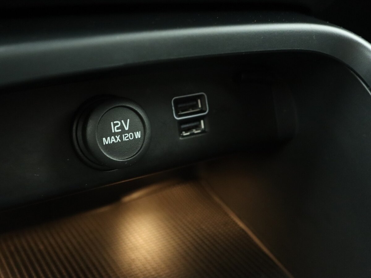 34675392 volvo xc40 1 5 t5 recharge r design navi camera stoelverwarming 90