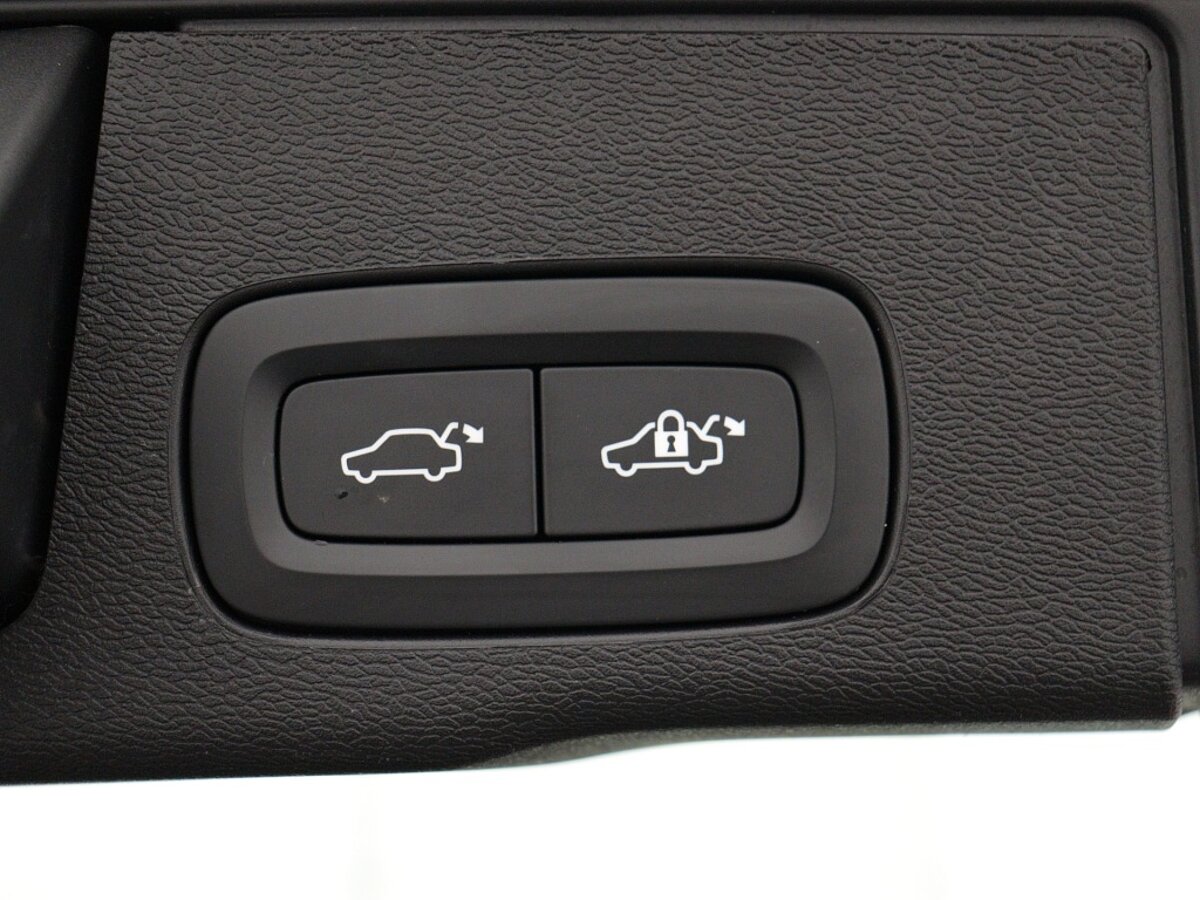 44353155 volvo xc60 2 0 t6 awd ultra dark 552b80